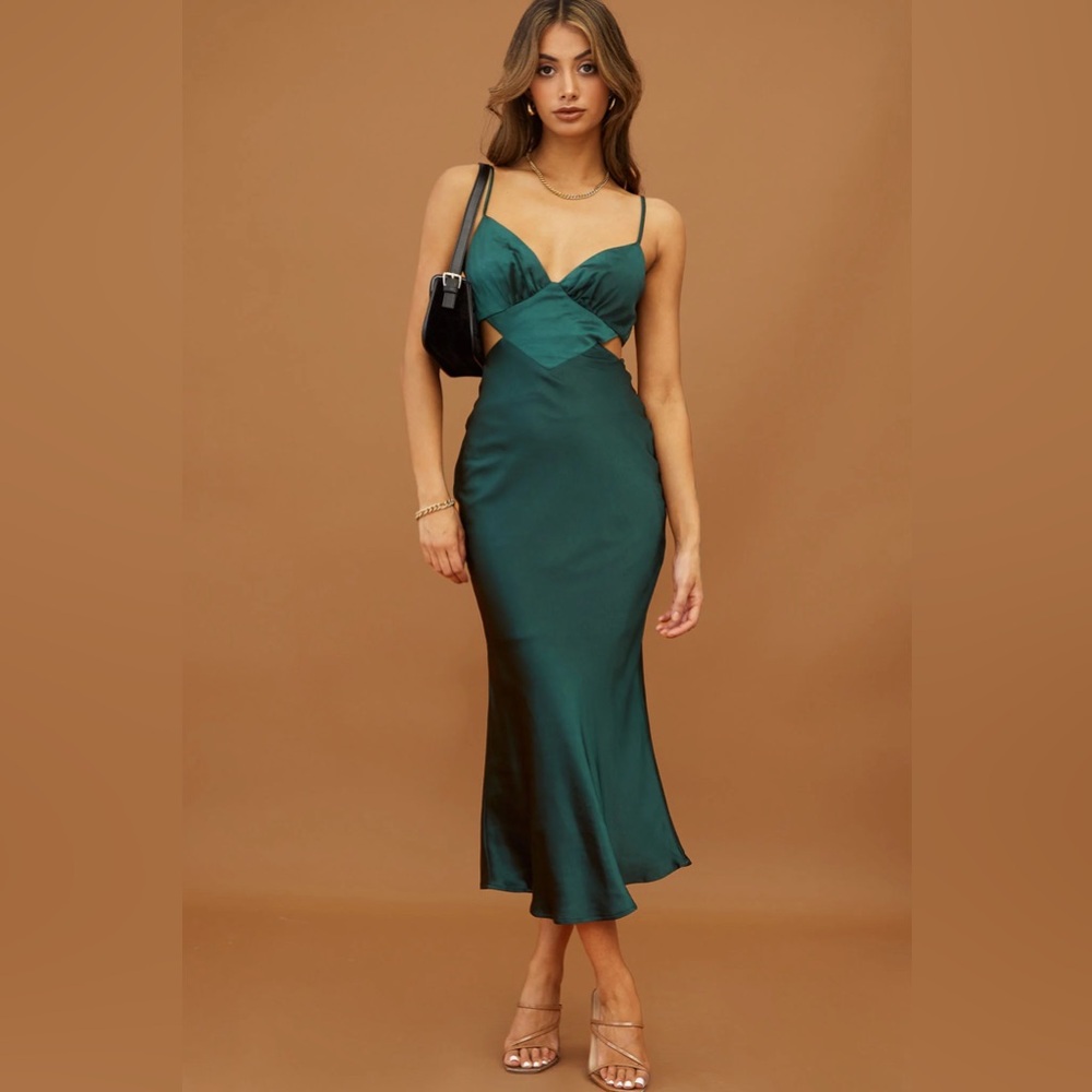 Selfie Leslie Green Midi Dress